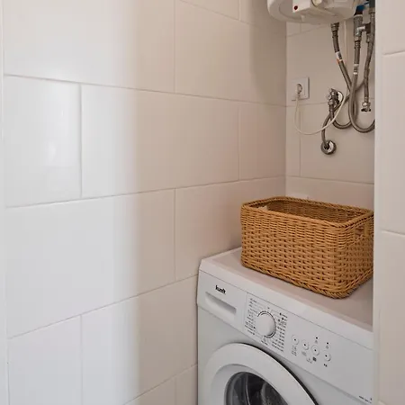 Bmyguest - Typical *